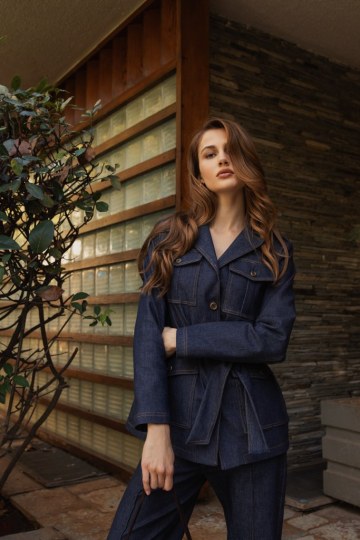 Τζάκετ Τζιν με τσέπες και ζώνη - 