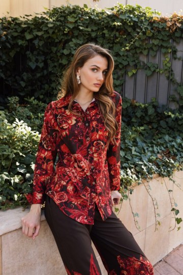 Σετ με ιδιαίτερα σχέδια από λουλούδια κόκκινο - 