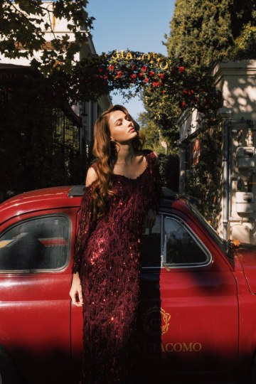 Φόρεμα maxi παγιέτα και ιδιαίτερη λαιμόκοψη μπορντώ - 