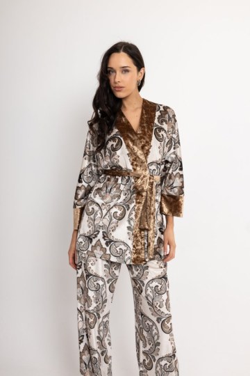 Σετ κρουαζέ βελούδινο με λαχούρια ζαχαρί - 