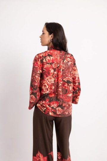 Σετ με ιδιαίτερα σχέδια από λουλούδια κόκκινο - 