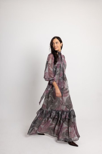 Φόρεμα με βολάν στη φούστα και λαχούρια γκρι - 