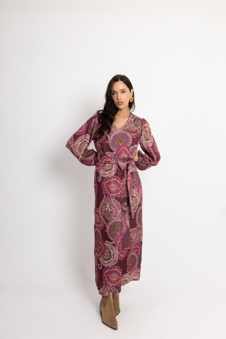 Φόρεμα maxi με ζώνη στη μέση εμπριμέ μπορντό