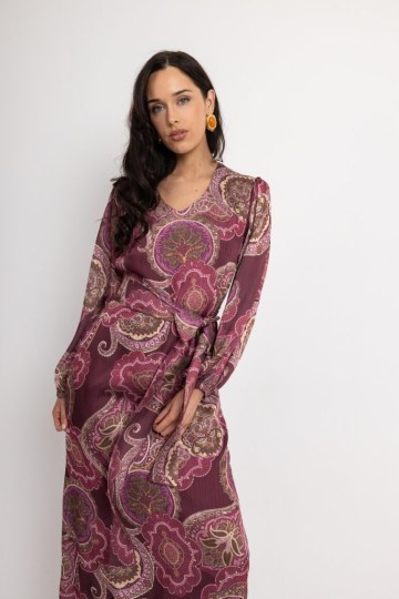 Φόρεμα maxi με ζώνη στη μέση εμπριμέ μπορντό - 