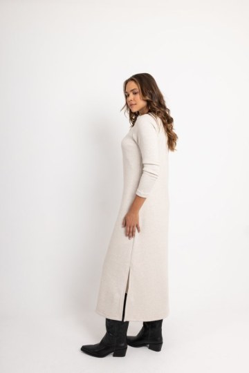 Φόρεμα με μικρό άνοιγμα στο πλάι και φιόγκους εκρού - 