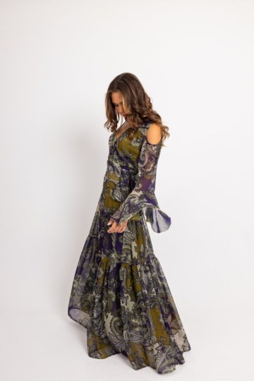 Σετ με σχέδια από λαχούρια και χρυσοκλωστή λαδί - 