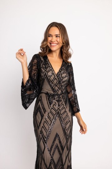 Φόρεμα maxi παγιέτα με ιδιαίτερο μοτίβο και μανίκι καμπάνα μαύρο - 