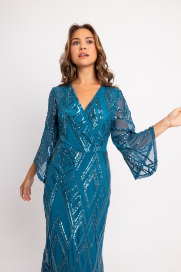 Φόρεμα maxi παγιέτα με ιδιαίτερο μοτίβο και μανίκι καμπάνα πετρόλ - 