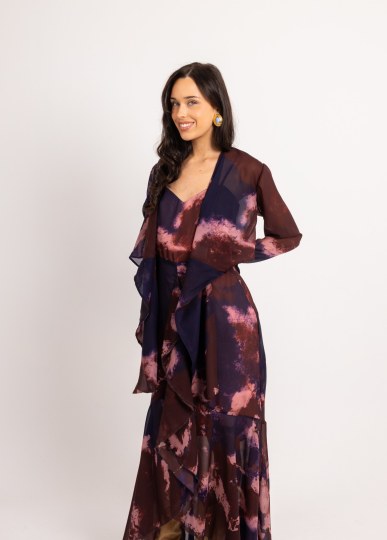 Φόρεμα με ασύμμετρο κάτω μέρος και ιδιαίτερο δέσιμο στη μέση μωβ εμπριμέ - 