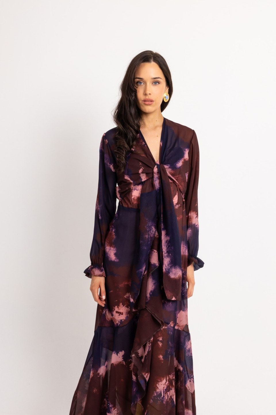 Φόρεμα με ασύμμετρο κάτω μέρος και ιδιαίτερο δέσιμο στη μέση μωβ εμπριμέ