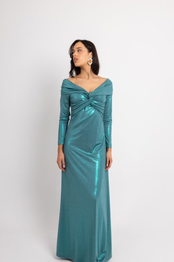 Φόρεμα μεταλιζέ με ιδιαίτερη λαιμόκοψη και εντυπωσιακό δέσιμο στο μπούστο πετρόλ