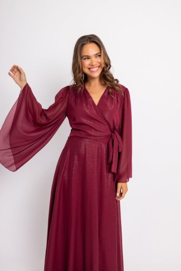 Φόρεμα maxi κρουαζέ με χρυσοκλωστή μονόχρωμο μπορντώ - 