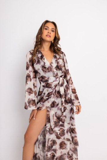 Φόρεμα κρουαζέ καφέ με φραμπαλά και φλοράλ σχέδιο - 