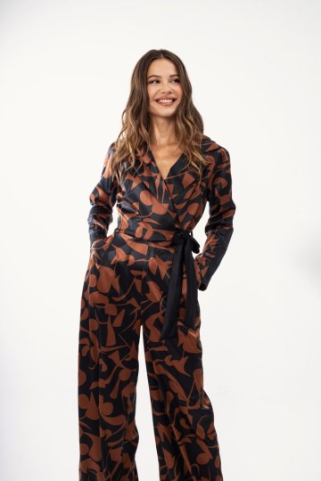 Ολόσωμη σατέν κρουαζέ  φόρμα εμπριμέ  - 