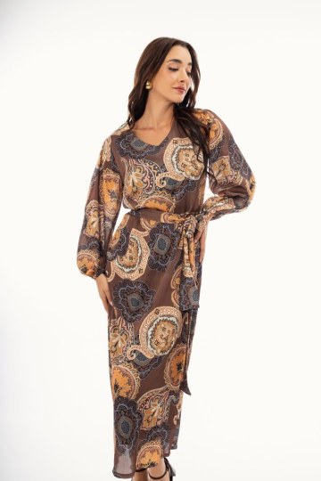 Φόρεμα maxi με ζώνη στη μέση εμπριμέ καφέ - 