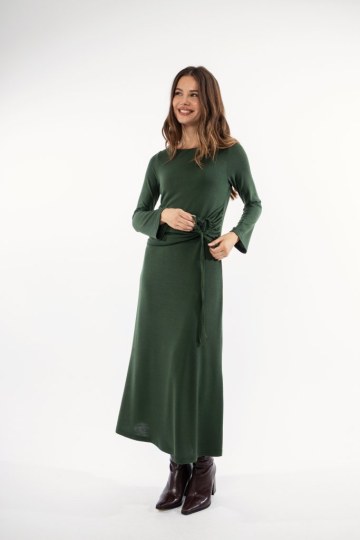 Φόρεμα χακί με σούρα και κορδόνι - 