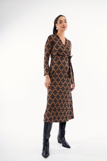 Φόρεμα καφέ midi εμπριμέ  - 