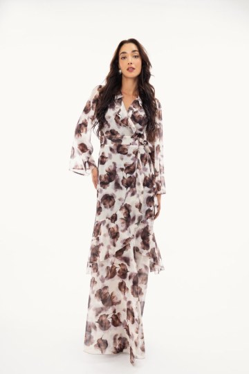 Φόρεμα κρουαζέ καφέ με φραμπαλά και φλοράλ σχέδιο - 