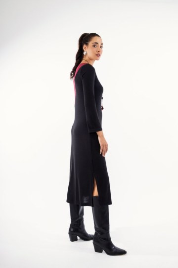 Φόρεμα μαύρο midi με δίχρωμο σχέδιο - 