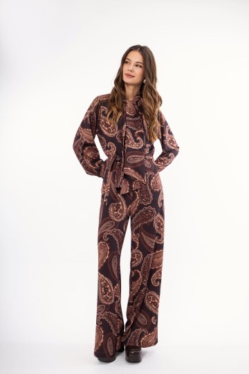 Ολόσωμη καφέ σατέν φόρμα με λαχούρια