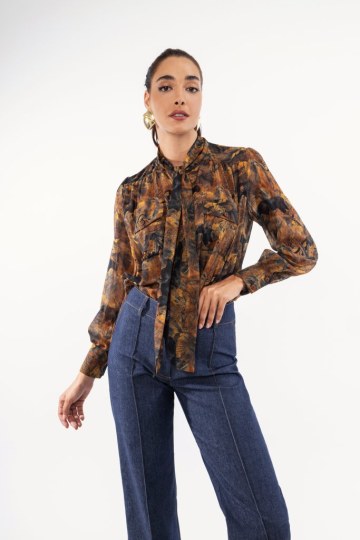 Πουκάμισο αέρινο με ιδιαίτερο δέσιμο στον λαιμό εμπριμέ - 