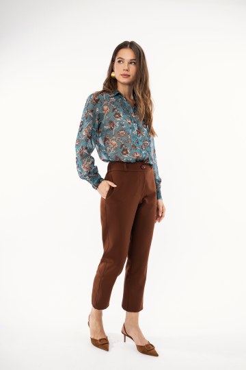 Παντελόνι ψηλόμεσο εκαί με κουμπί και κόψιμο στο κάτω μέρος