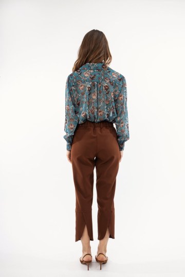 Παντελόνι ψηλόμεσο εκαί με κουμπί και κόψιμο στο κάτω μέρος - 