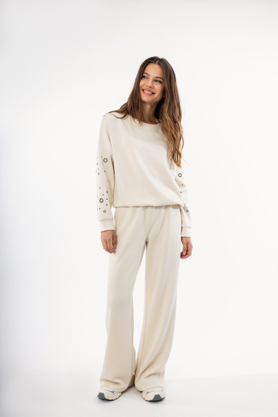 Παντελόνι εκρού άνετο τύπου φούτερ