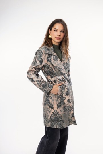 Παλτό μπεζ με φλοράλ σχέδιο και ζώνη - 