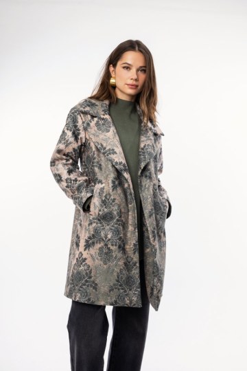 Παλτό μπεζ με φλοράλ σχέδιο και ζώνη - 