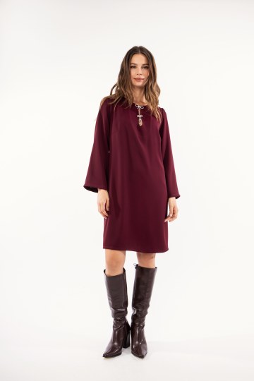 Φόρεμα μπορντώ με strass και πέρλες