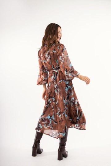 Φόρεμα midi καφέ με φλοράλ σχέδιο - 