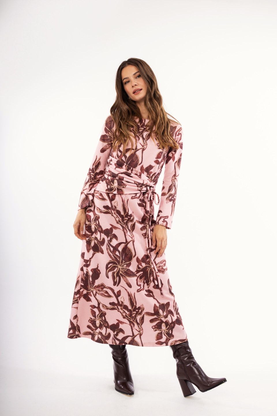 Φόρεμα ροζ φλοράλ με σούρα 