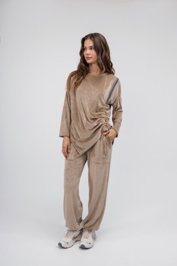 Παντελόνι μπεζ βελουτέ με τσέπες