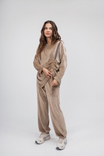 Παντελόνι μπεζ βελουτέ με τσέπες - 