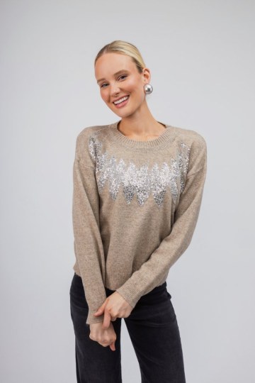 Πουλόβερ μπεζ με παγιέτες σε σχέδια φύλλα - 