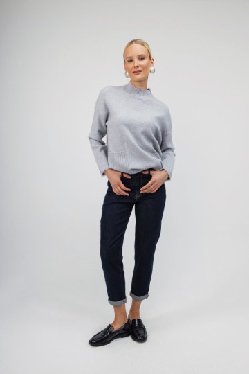 Πουλόβερ γκρι με τσέπες - 