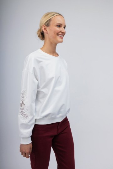 Πουλόβερ- Φούτερ λευκό με κεντητό σχέδιο - 