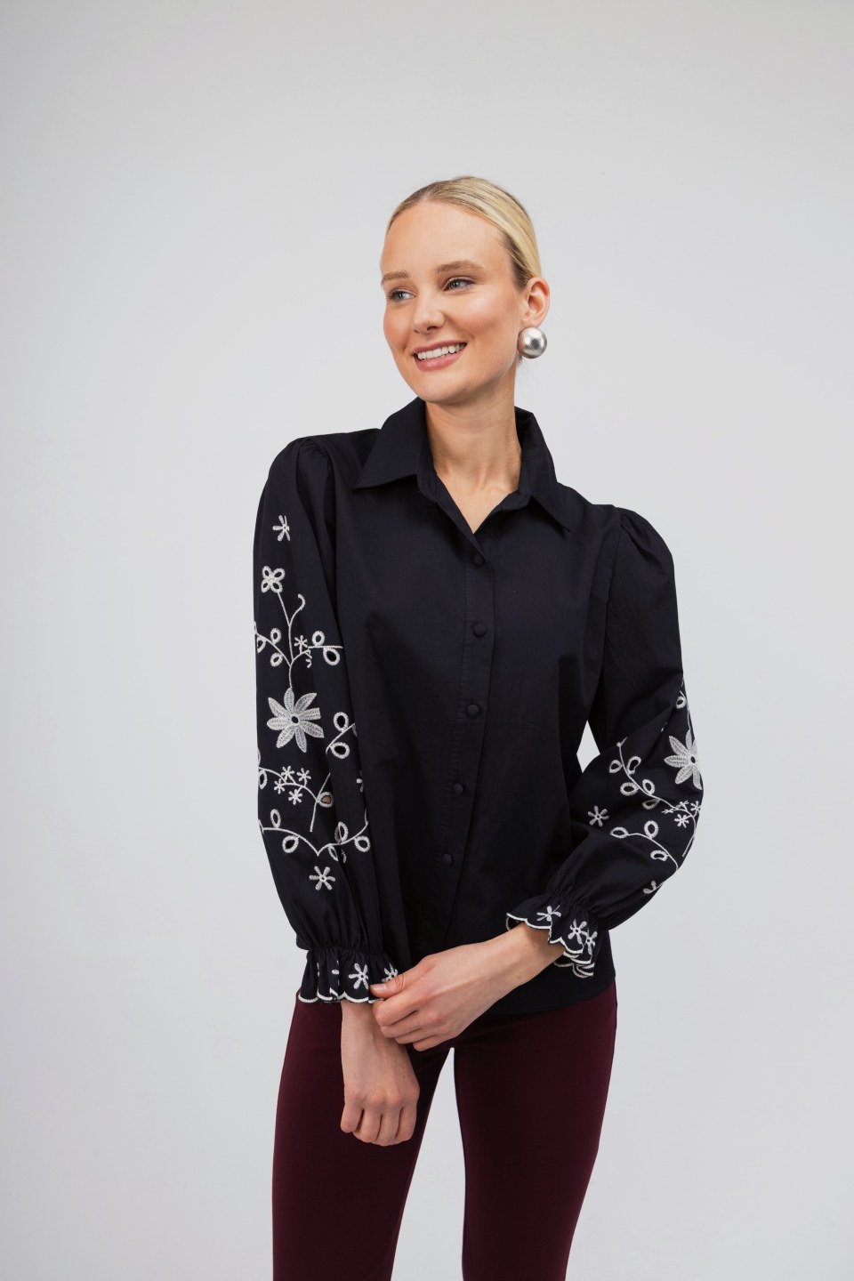 Πουκάμισο μαύρο με λουλούδια και λάστιχο