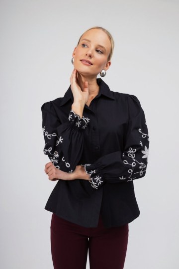 Πουκάμισο μαύρο με λουλούδια και λάστιχο - 