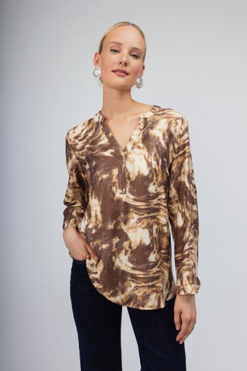 Πουκάμισο καφέ εμπριμέ