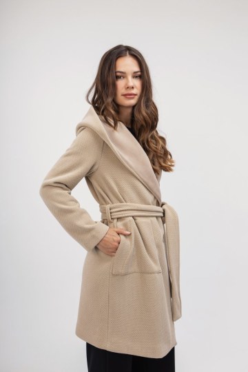 Ημίπαλτο μπεζ με ζώνη και κουκούλα - 