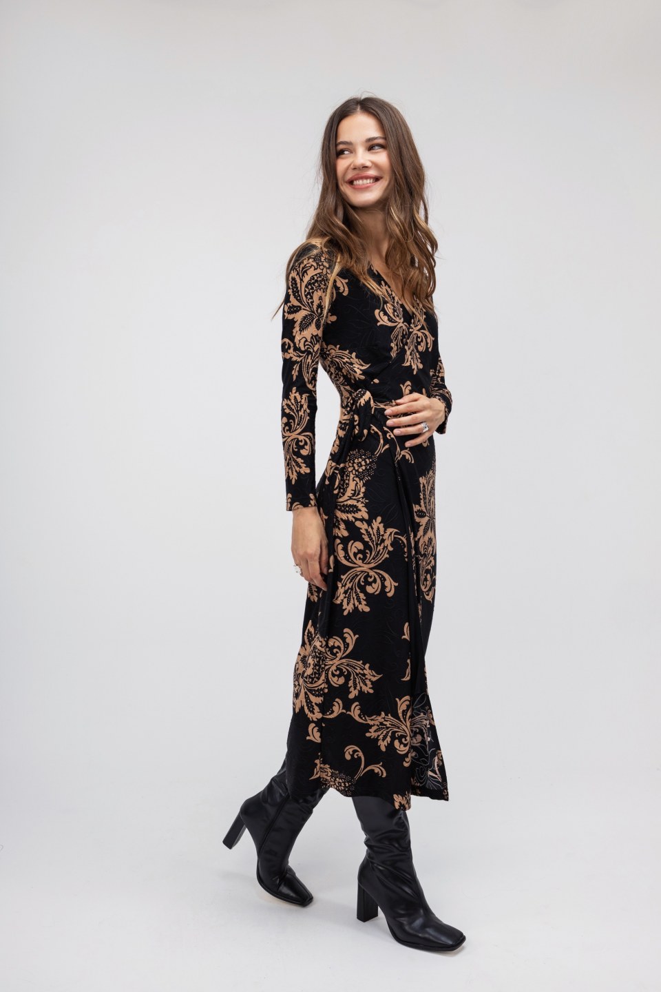 Φόρεμα μαύρο με σχέδια λαχούρια και λουλούδια
