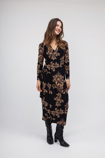Φόρεμα μαύρο με σχέδια λαχούρια και λουλούδια - 