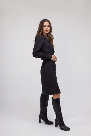 Φόρεμα μαύρο ριγέ με ζώνη - 