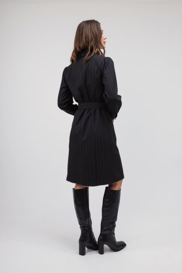 Φόρεμα μαύρο ριγέ με ζώνη - 