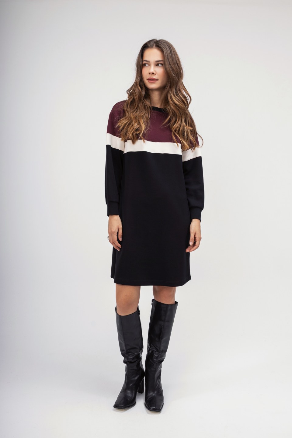 Φόρεμα-Φούτερ μαύρο με σχέδιο ρίγα