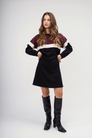 Φόρεμα-Φούτερ μαύρο με σχέδιο ρίγα - 