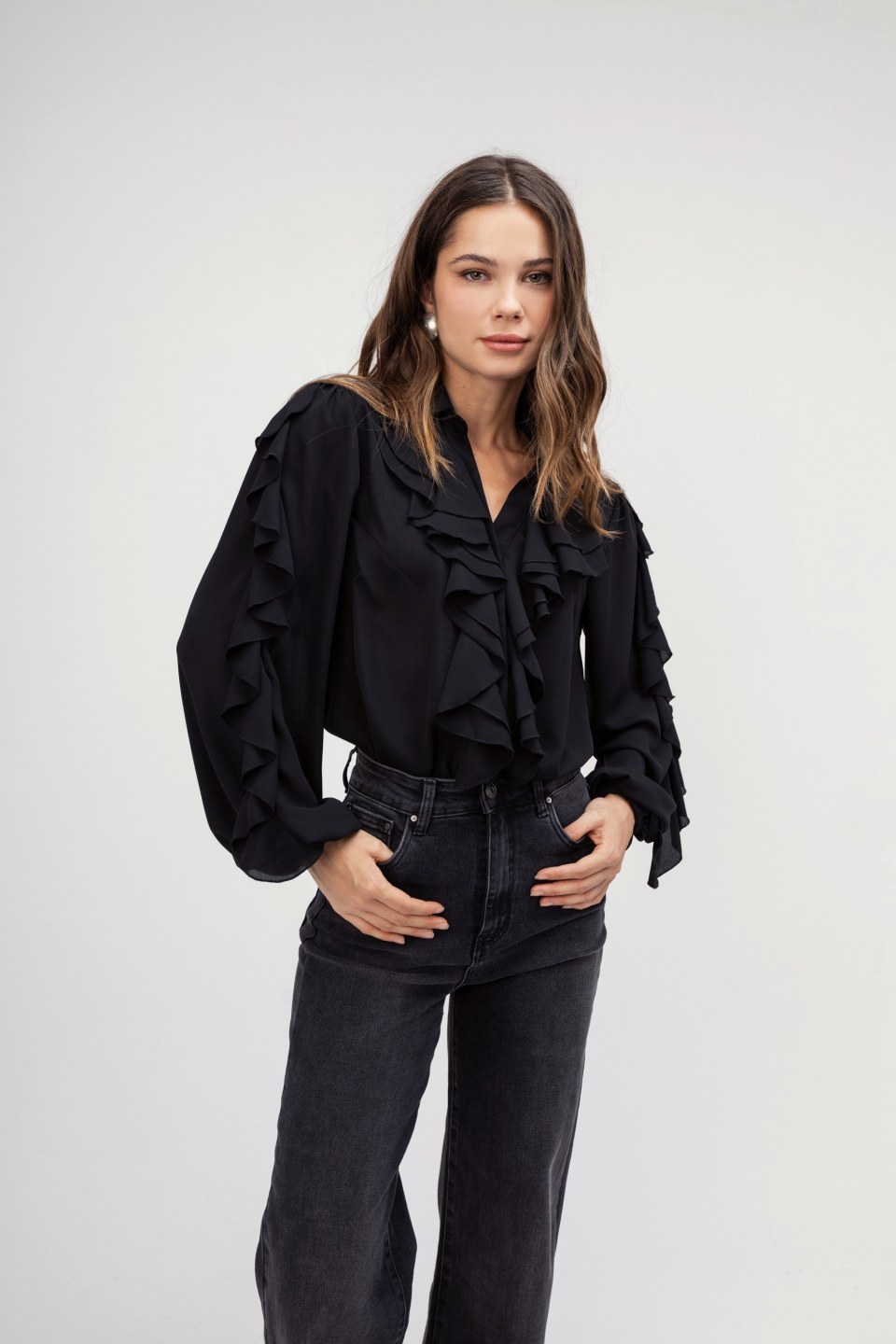 Πουκάμισο μαύρο  με βολάν