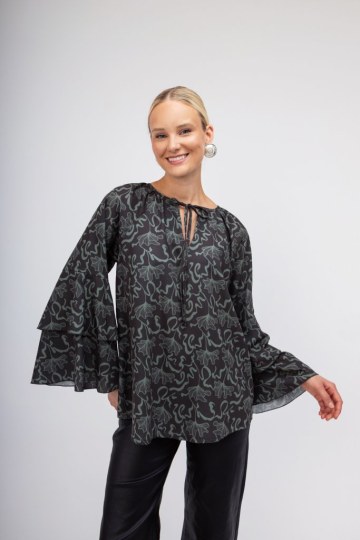 Πουκάμισο με ιδιαίτερη λαιμόκοψη εμπριμέ μέντα - 